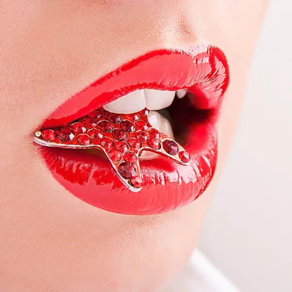 Czerwone usta — Zdjęcie stockowe