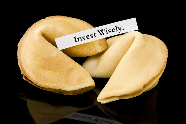 Glückskeks: "Klug investieren." — Stockfoto