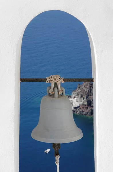 Греческий колокол Санторини — стоковое фото