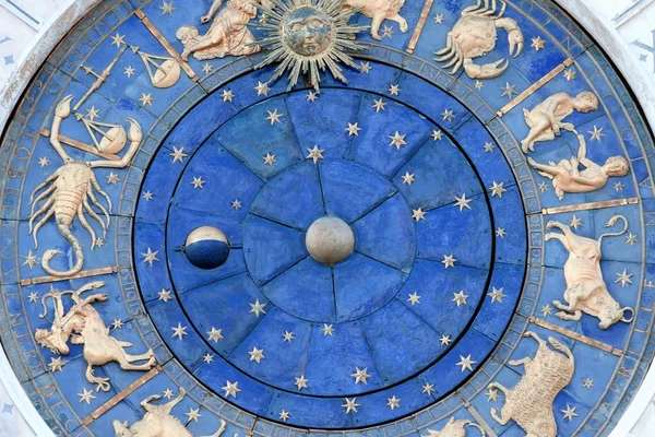Астрономічний годинник марки St — стокове фото
