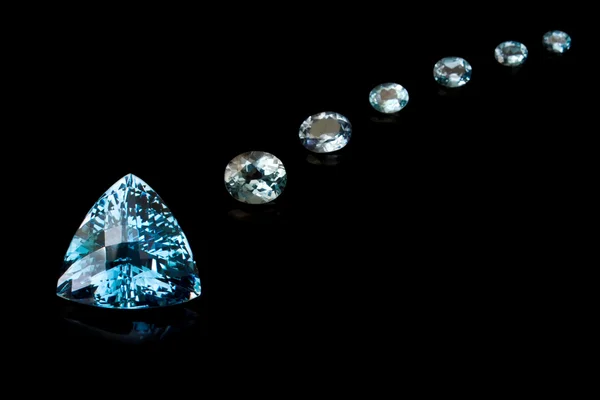 Trilliant Cut Blue Topaz Sequence — Stock Photo, Image