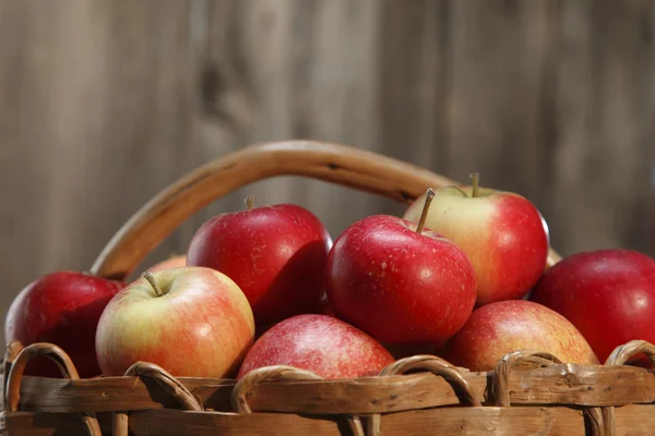 Красные яблоки ! — стоковое фото