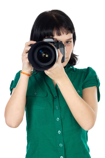 Γυναίκα, κρατώντας μια φωτογραφική μηχανή φωτογραφιών — Φωτογραφία Αρχείου