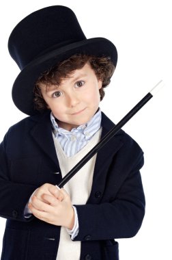 illüzyonist şapka ile sevimli çocuk elbise