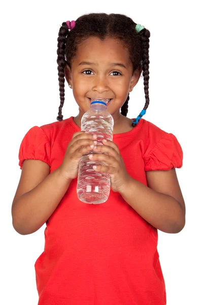 Africké holčička s láhev s vodou — Stock fotografie