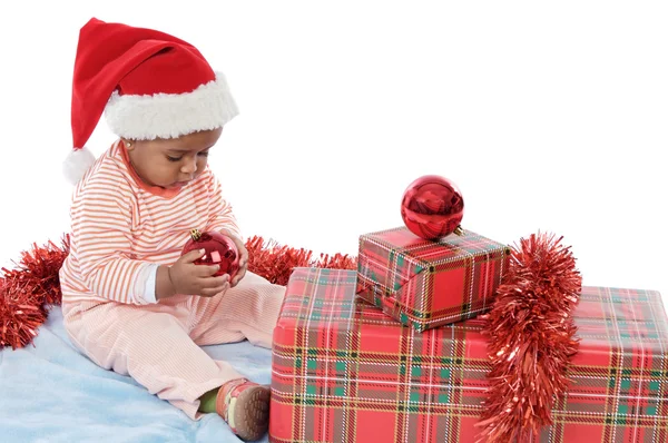 Bébé fille avec cadeaux de Noël — Photo