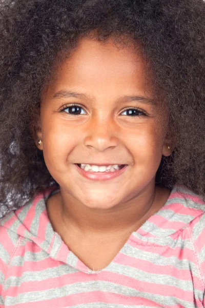 Roztomilý afrických holčička s krásný účes — Stock fotografie