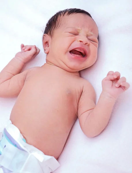 Adorable new born baby crying — Stock Photo, Image