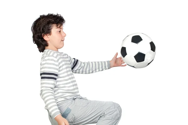 愛らしい子供のサッカー ボールと一緒に遊んで — ストック写真