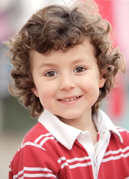 Adorável menino feliz sorrindo — Fotografia de Stock