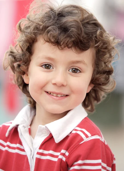 Adorable niño feliz sonriendo — Foto de Stock