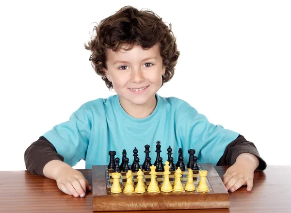 Chico jugando al ajedrez — Foto de Stock