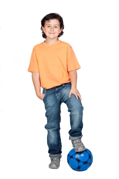 Schattig kind met een blauwe voetbal — Stockfoto