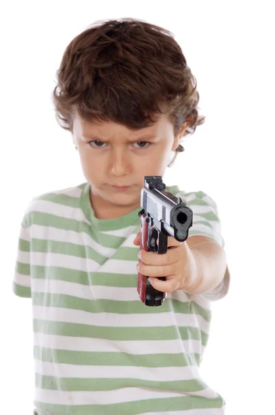 Мальчик с одним пистолетом на руках — стоковое фото
