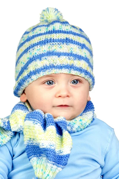 Schönes Baby warm mit Mütze und Schal — Stockfoto