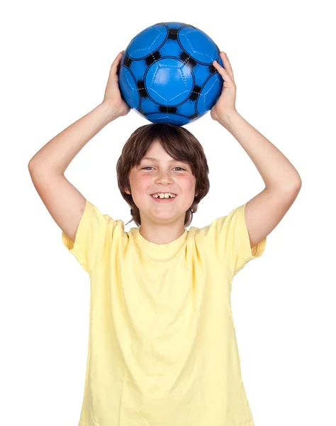 Criança adorável com uma bola de futebol azul — Fotografia de Stock