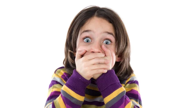 Gesto gracioso de uma menina coberto sua boca — Fotografia de Stock