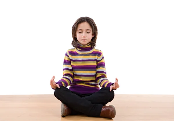 Ziemlich entspanntes Mädchen praktiziert Yoga — Stockfoto