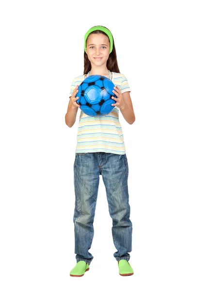 Rozkošná holčička s fotbalovým míčem — Stock fotografie