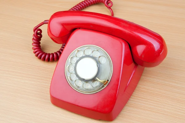 Röda klassiska telefon — Stockfoto