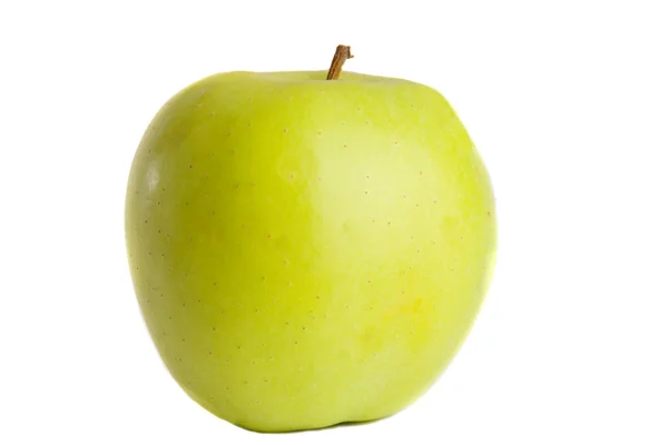 Зеленое яблоко с отражением — стоковое фото