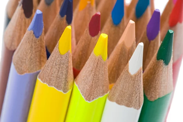 Много карандашей разных цветов — стоковое фото