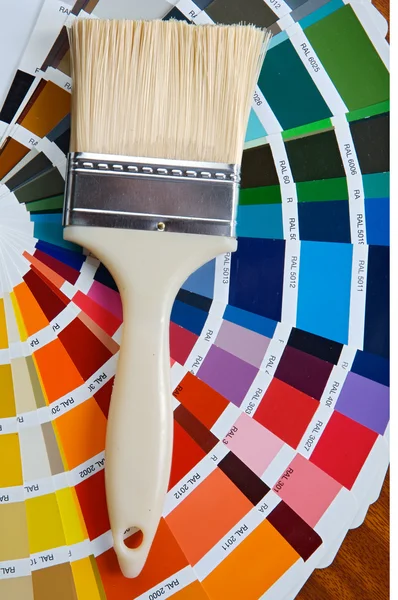 Paintbrush with card of colors — Φωτογραφία Αρχείου