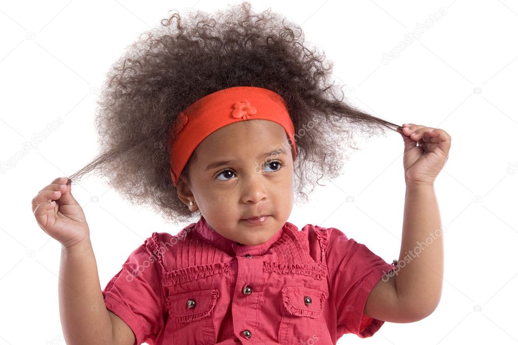 아프로 헤어스타일으로 사랑 스러운 아프리카 아기 — 스톡 사진 © Gelpi 9430855