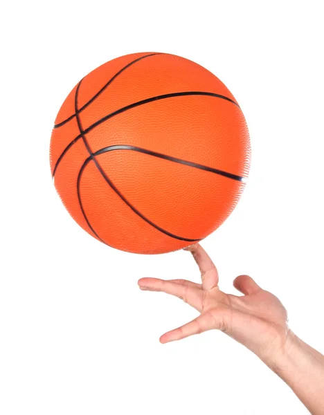 Τα χέρια του κάνοντας την εξισορρόπηση με μια μπάλα του μπάσκετ — Φωτογραφία Αρχείου