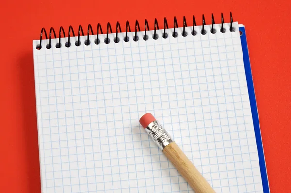Μολύβι και σημειωματάριο — Φωτογραφία Αρχείου