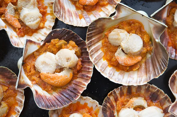 stock image Baking tray of scallops cooked