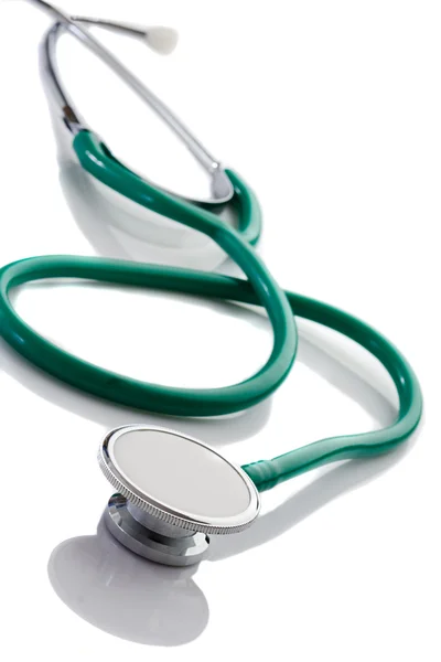 Stetoscopio verde isolato — Foto Stock