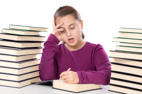 Αξιολάτρευτο κορίτσι κουρασμένος με πολλά βιβλία — Φωτογραφία Αρχείου