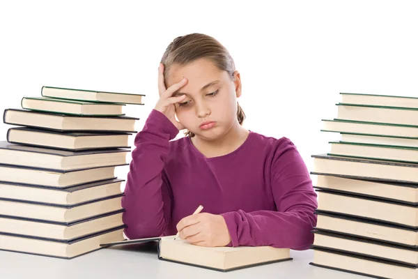 Menina adorável cansado com muitos livros — Fotografia de Stock