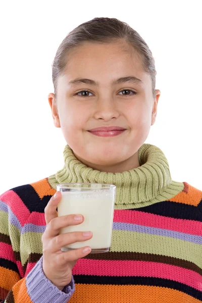 牛乳を飲む女の子 — ストック写真