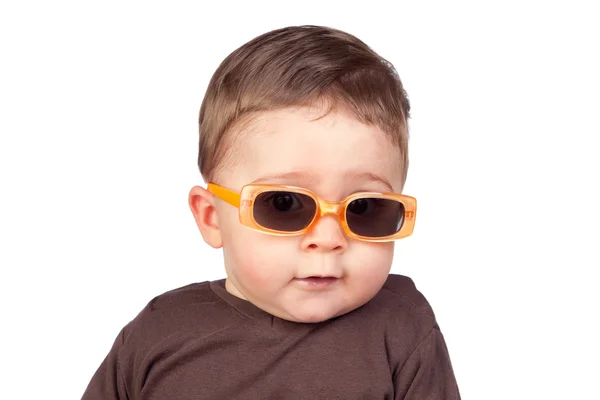 Schönes Baby mit Sonnenbrille — Stockfoto