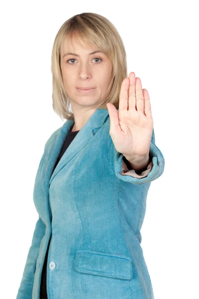 Femme blonde faisant le symbole de Stop — Photo
