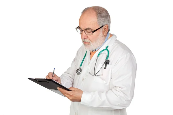 Starszy lekarz ze schowka — Zdjęcie stockowe