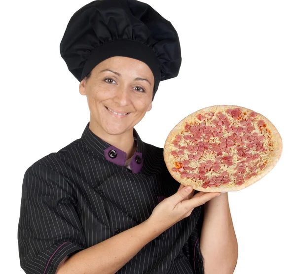 Guapa cocinera con pizza de jamón — Foto de Stock