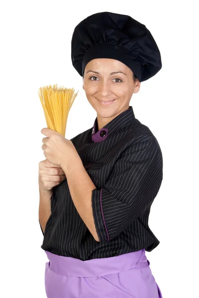 Gotować dość kobieta z spaguettis — Zdjęcie stockowe