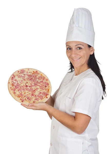 Guapa cocinera con una deliciosa pizza — Foto de Stock