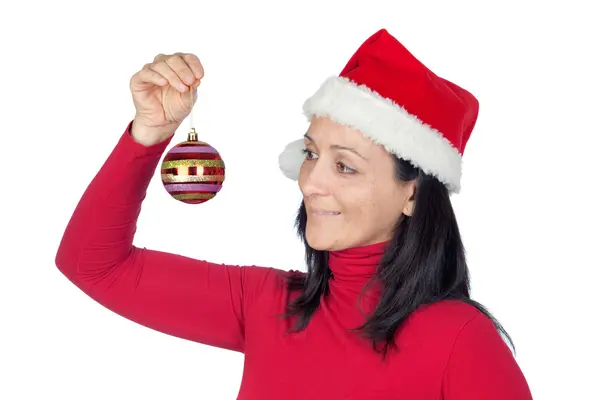 Hermosa chica con una bola roja de Navidad — Foto de Stock