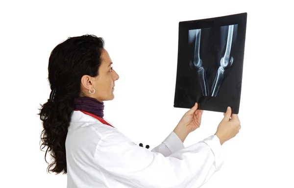 Femme médecin whit radiographie — Photo