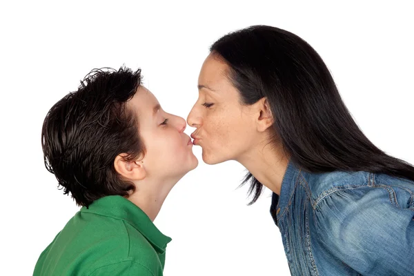 Imádnivaló anya megcsókolta szép fiú — Stock Fotó