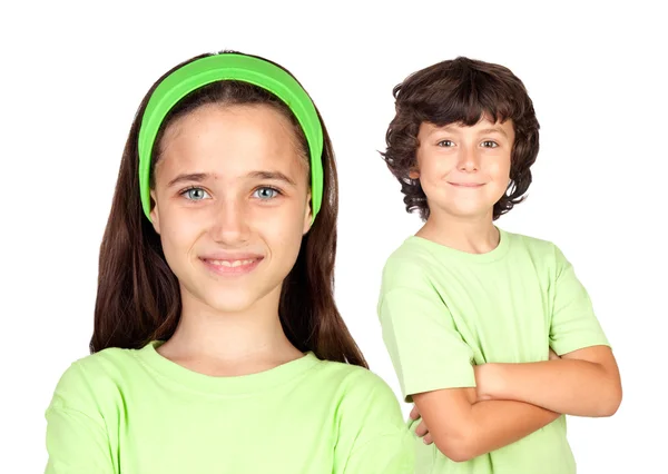 Paar von Kindern mit gleicher Kleidung — Stockfoto