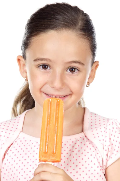 Mädchen isst ein Eis — Stockfoto