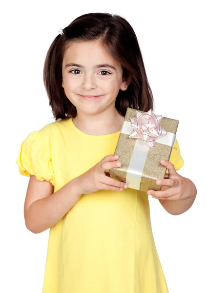 Morena menina com um presente — Fotografia de Stock