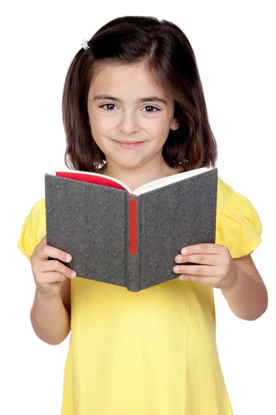 本を読んでブルネットの少女 — ストック写真