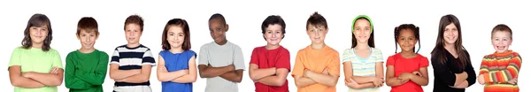 Grupo de crianças com braços cruzados Fotos De Bancos De Imagens