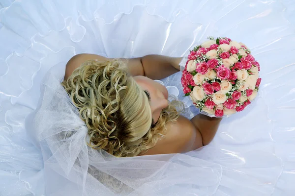 結婚式のドレスの女性 — ストック写真